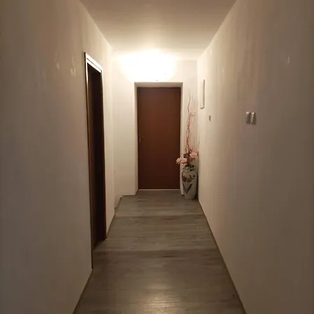 Namelessparty House